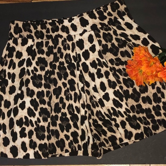 Zara shorts - Picture 3 of 8